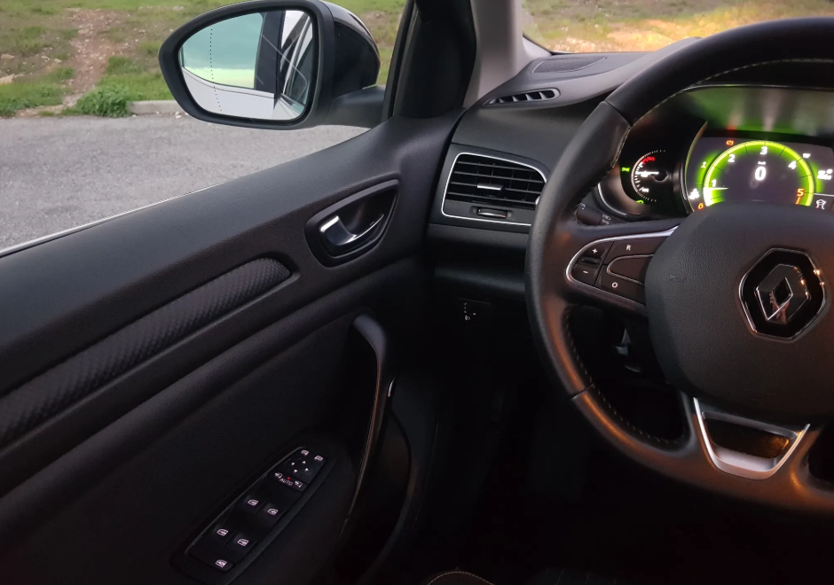 renault-megane-sport-tourer-2020-diesel-1461cc