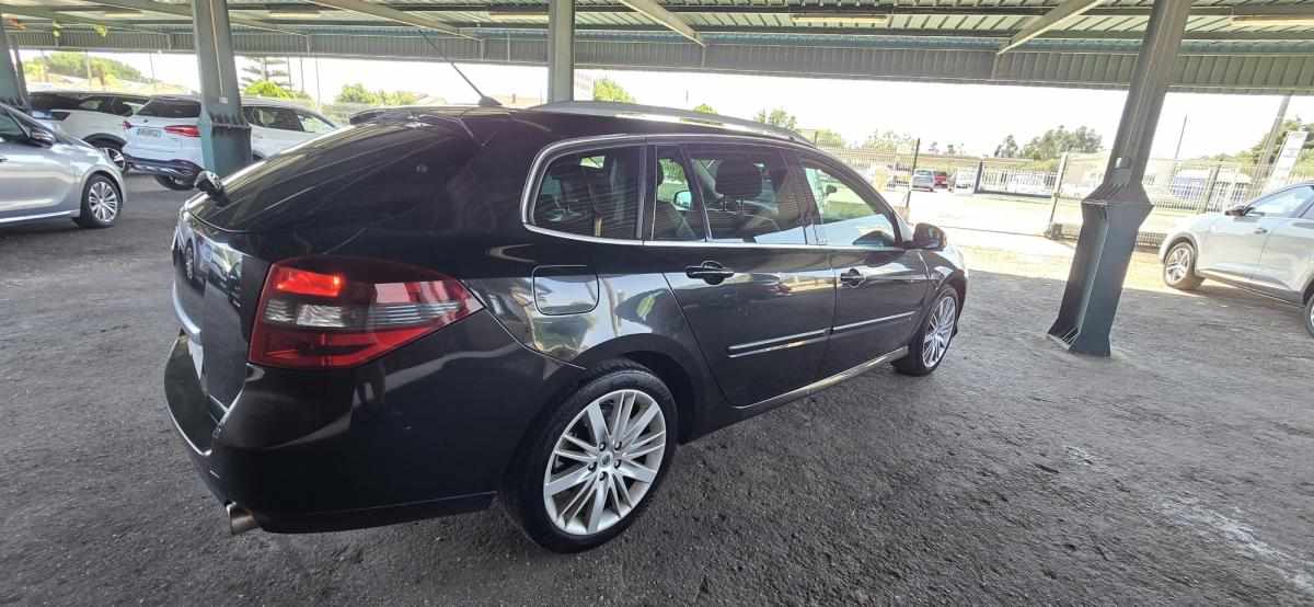 renault-laguna-2-0-dci-2008-diesel-1995cc
