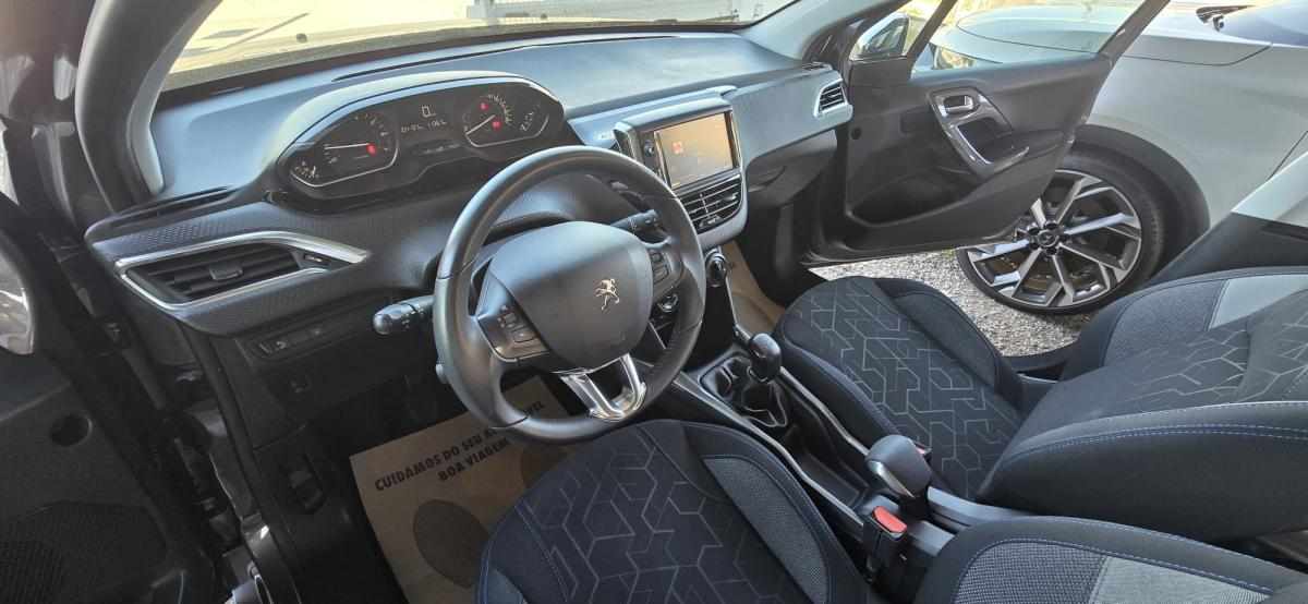 peugeot-2008-1-2-puretech-2018-gasolina-1199cc