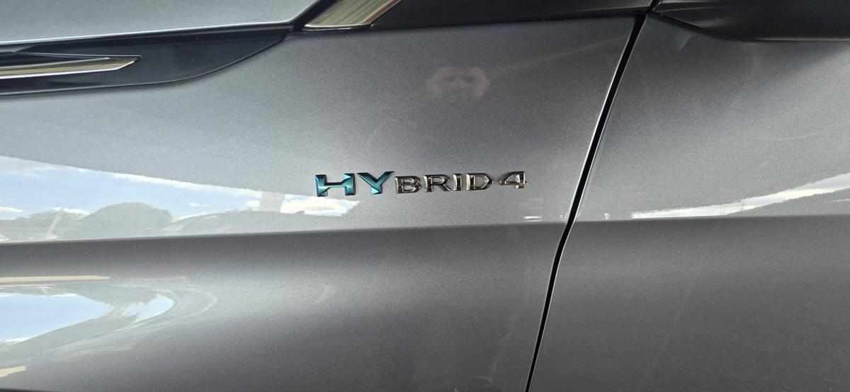 peugeot-3008-1-6-hybrid4-13-2-kwh-2023-gasolina-1598cc