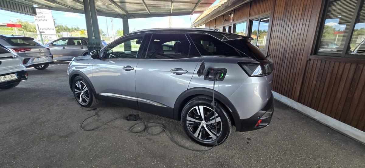peugeot-3008-1-6-hybrid4-13-2-kwh-2023-gasolina-1598cc