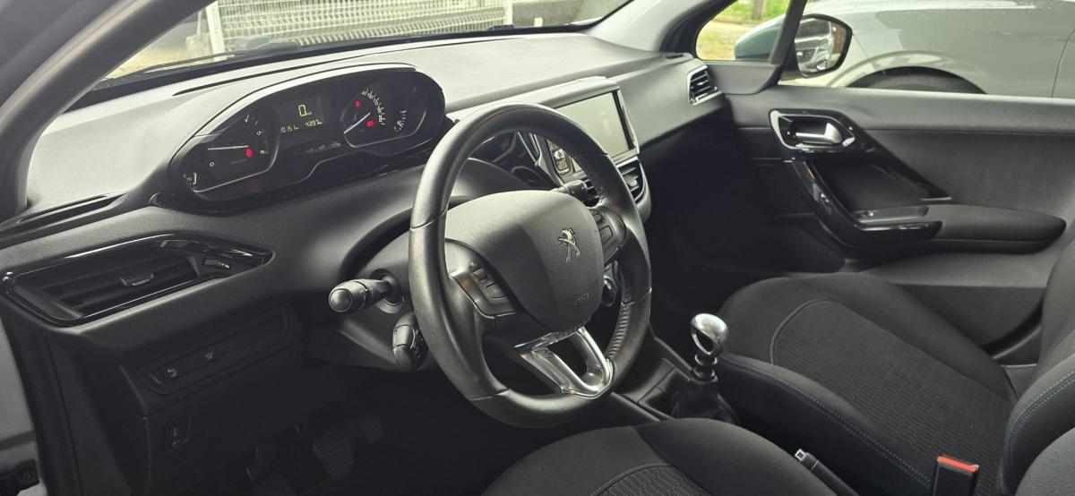 peugeot-208-1-5-bluehdi-2019-diesel-1499cc