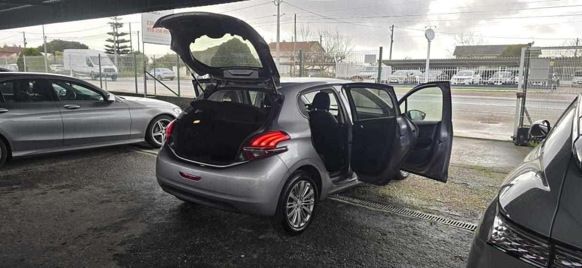peugeot-208-1-5-bluehdi-2019-diesel-1499cc