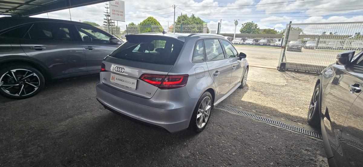 audi-a3-sportback-1-6tdi-gps-2015-diesel-1560cc