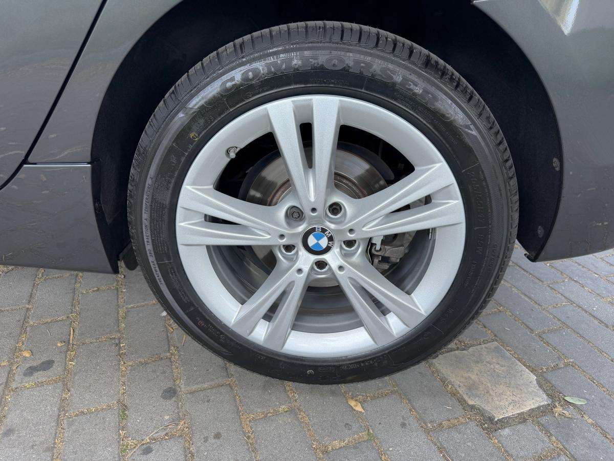bmw-serie-2-2018-diesel-1496cc