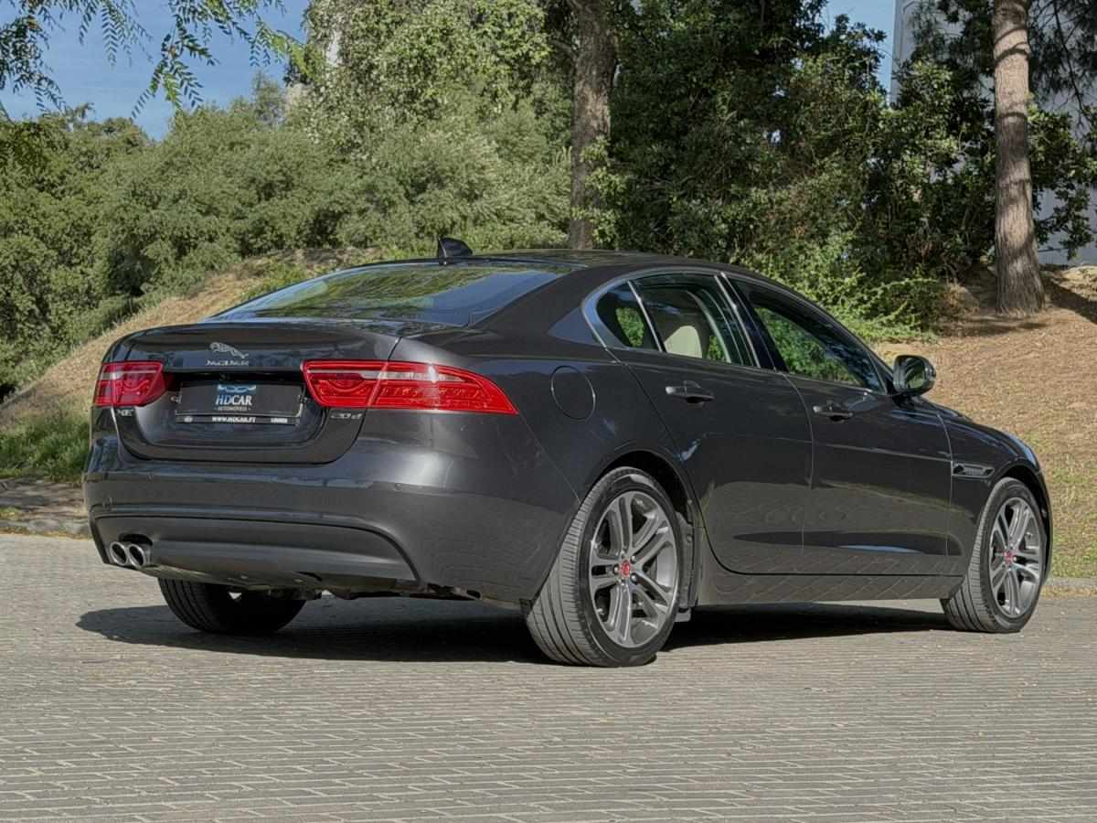 jaguar-xe-2018-diesel-1999cc