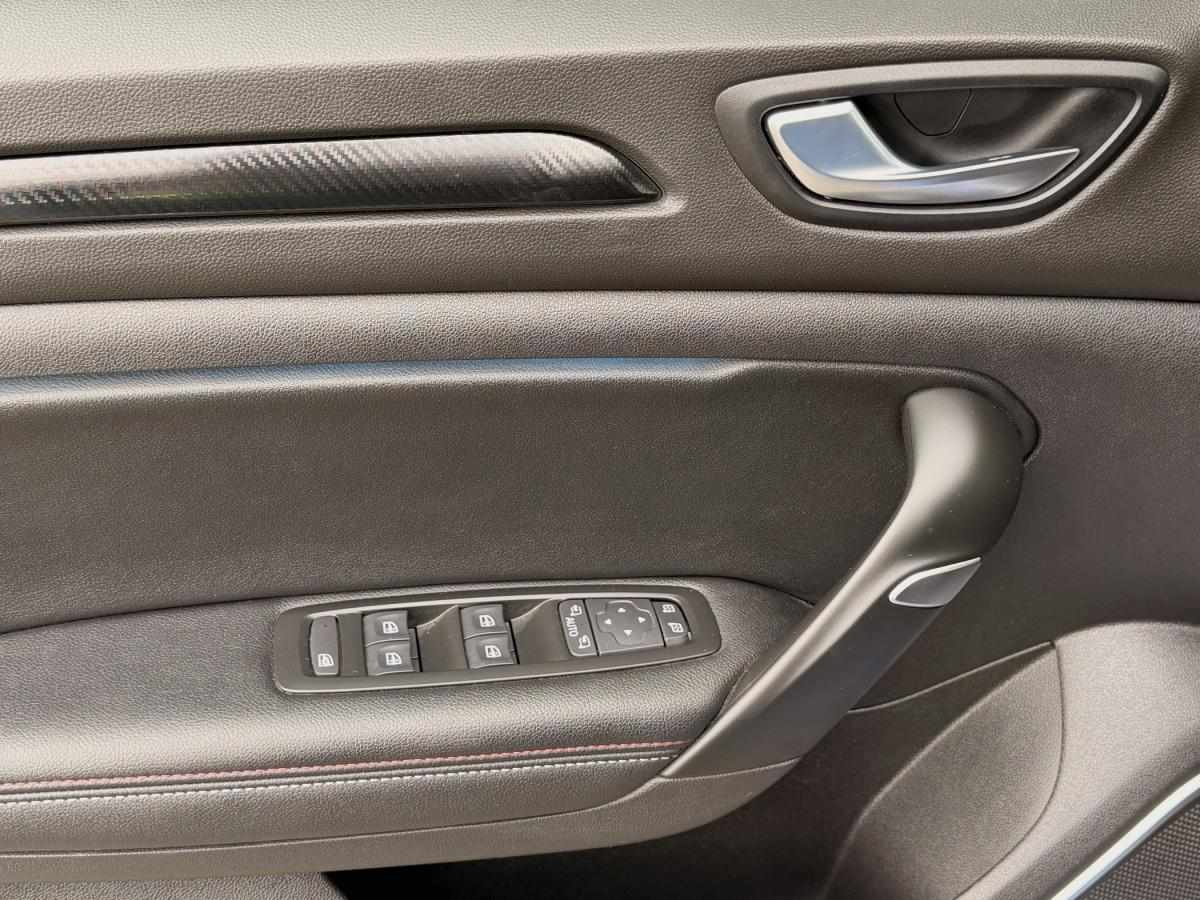 renault-megane-2021-hibrido-a-gasolina-1598cc