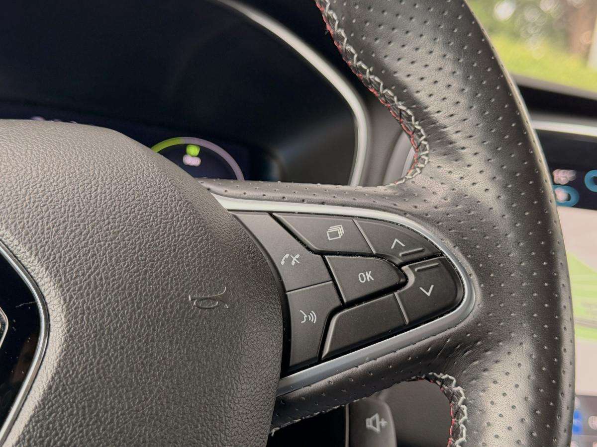 renault-megane-2021-hibrido-a-gasolina-1598cc
