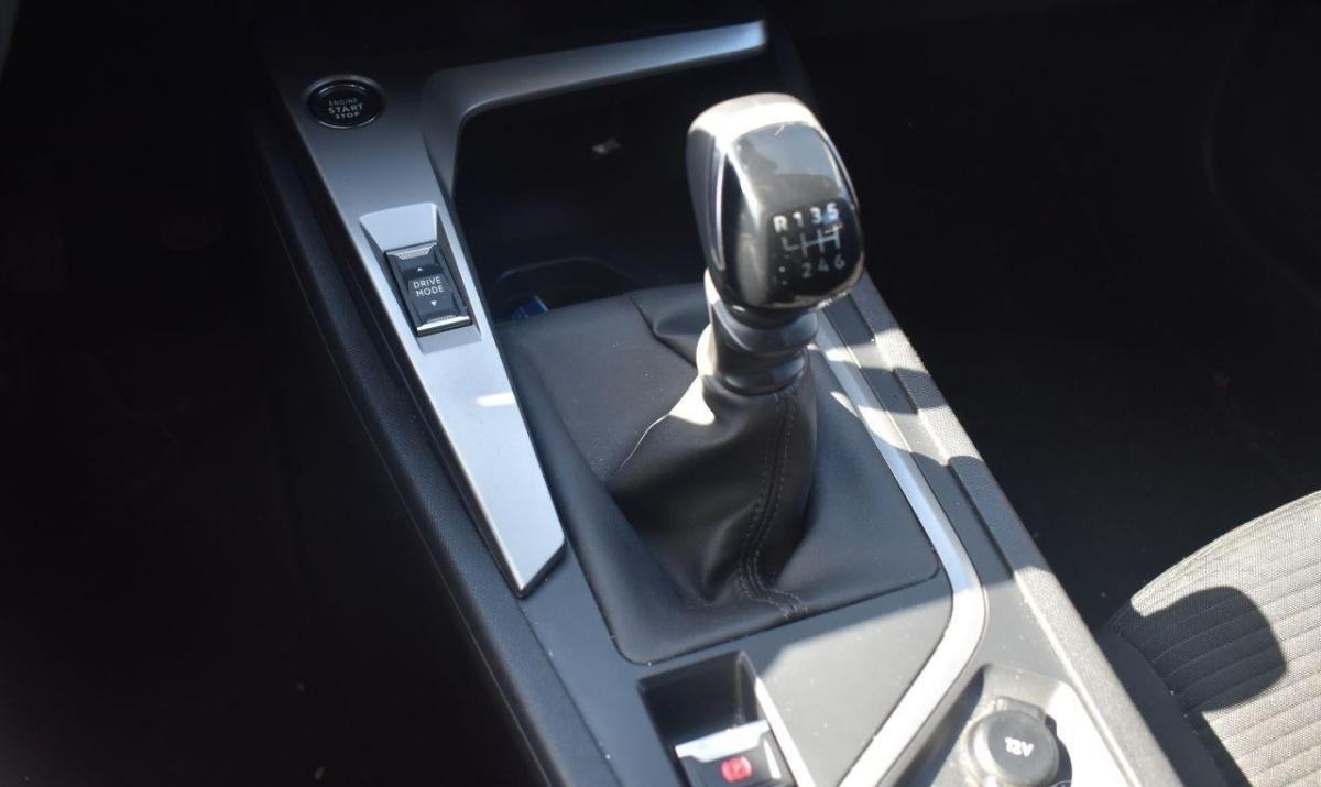 peugeot-308-sw-2022-gasolina-1199cc