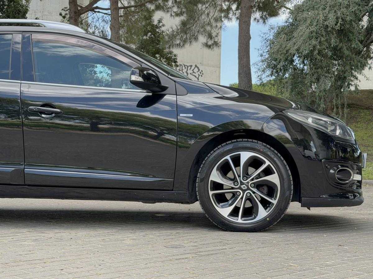 renault-megane-sport-tourer-2014-diesel-1598cc