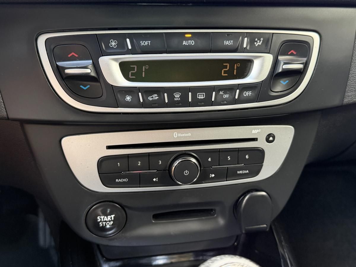 renault-megane-sport-tourer-2014-diesel-1598cc