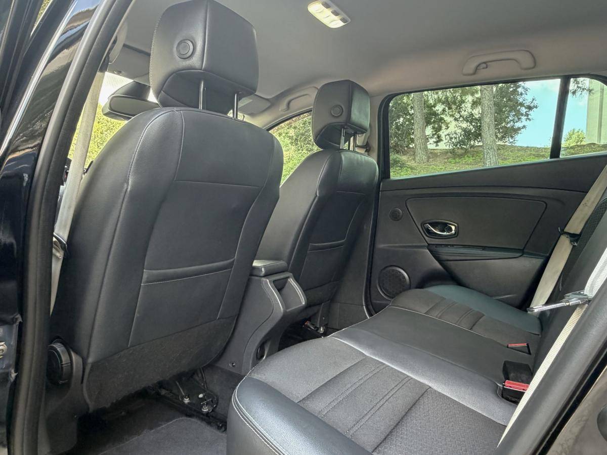 renault-megane-sport-tourer-2014-diesel-1598cc