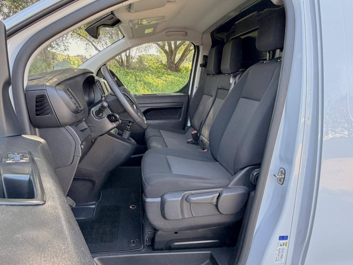 opel-vivaro-2023-diesel-1499cc