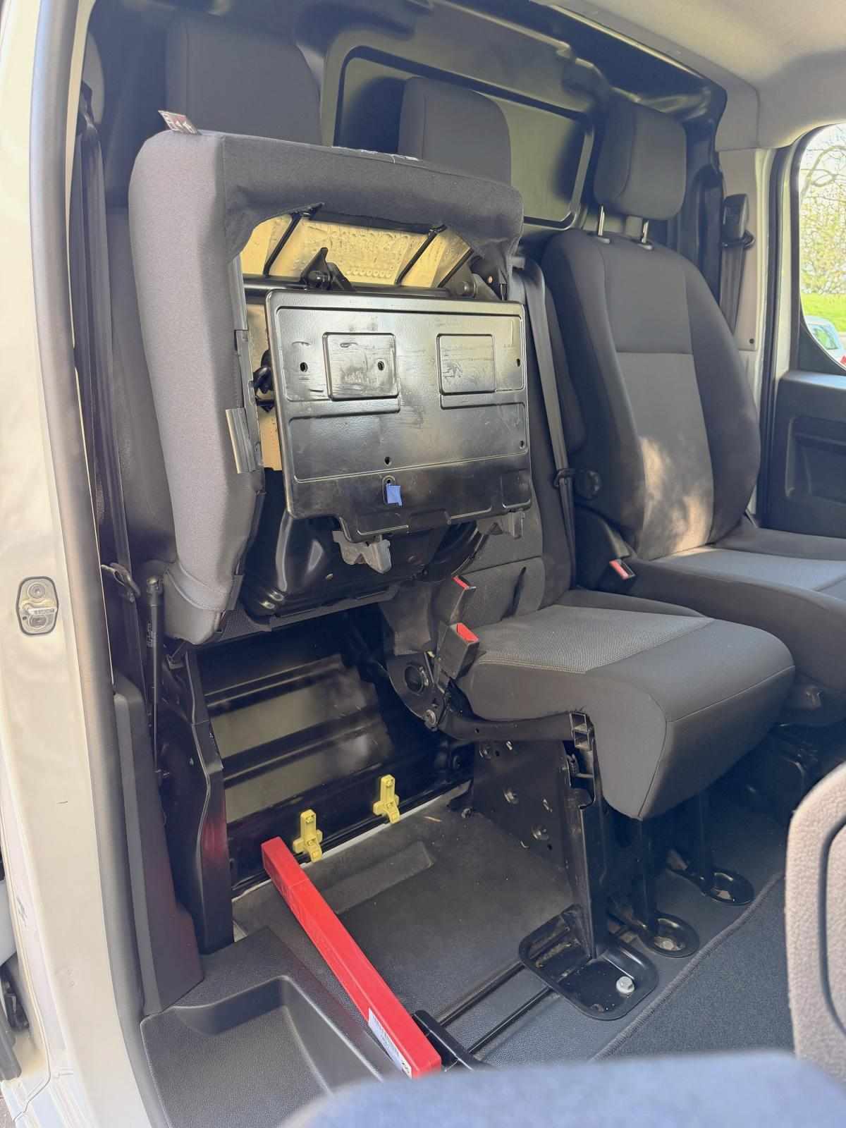 opel-vivaro-2023-diesel-1499cc