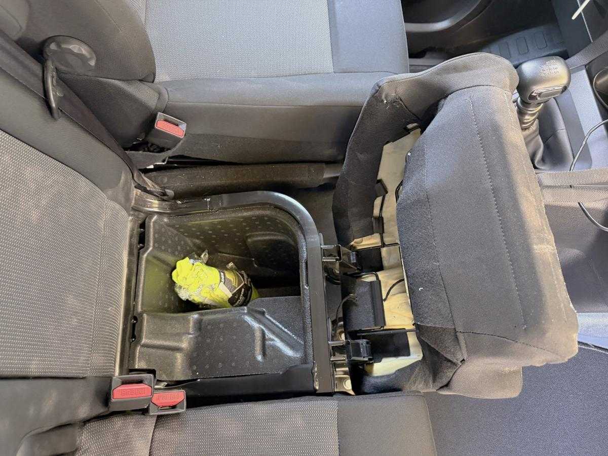 opel-vivaro-2023-diesel-1499cc