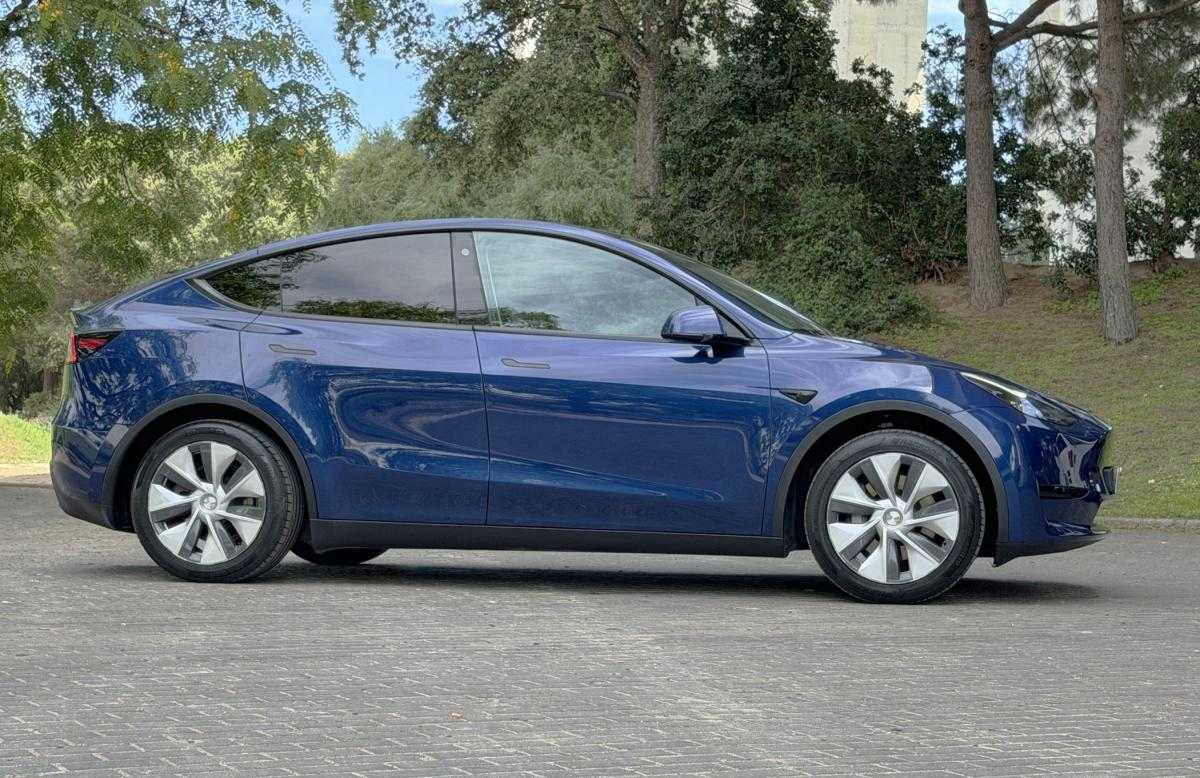 tesla-model-y-2023-eletrico-500cc