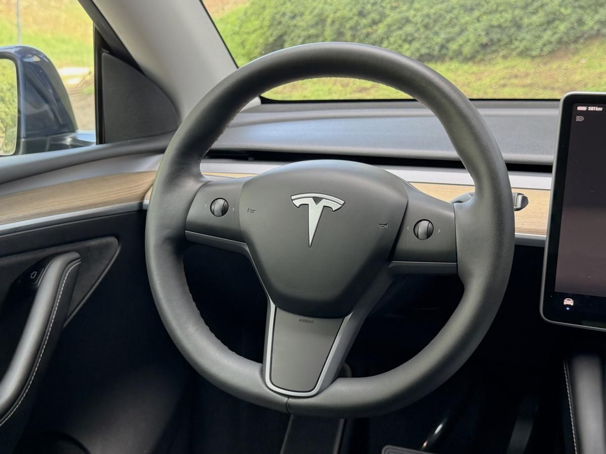tesla-model-y-2023-eletrico-500cc