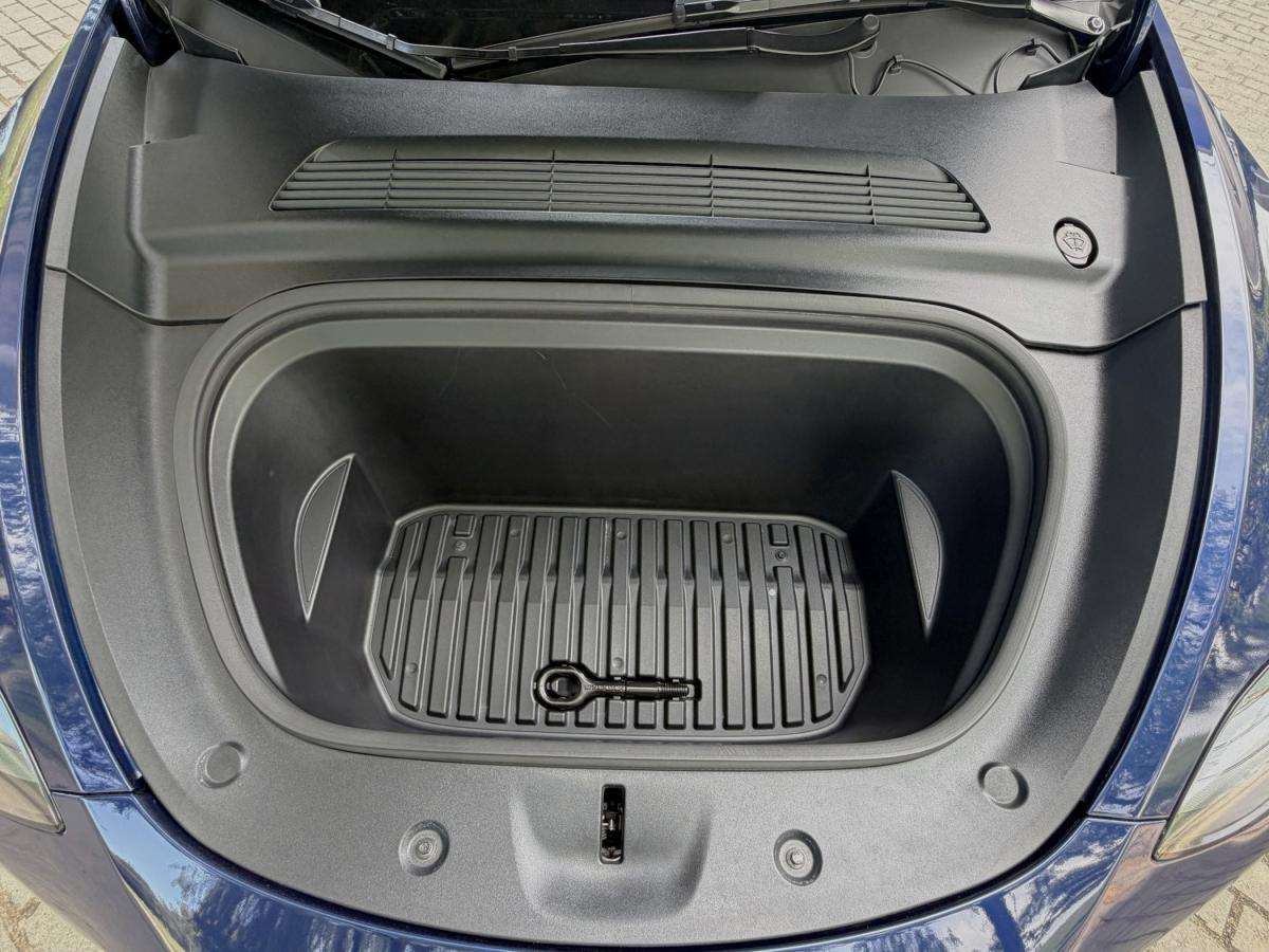tesla-model-y-2023-eletrico-500cc