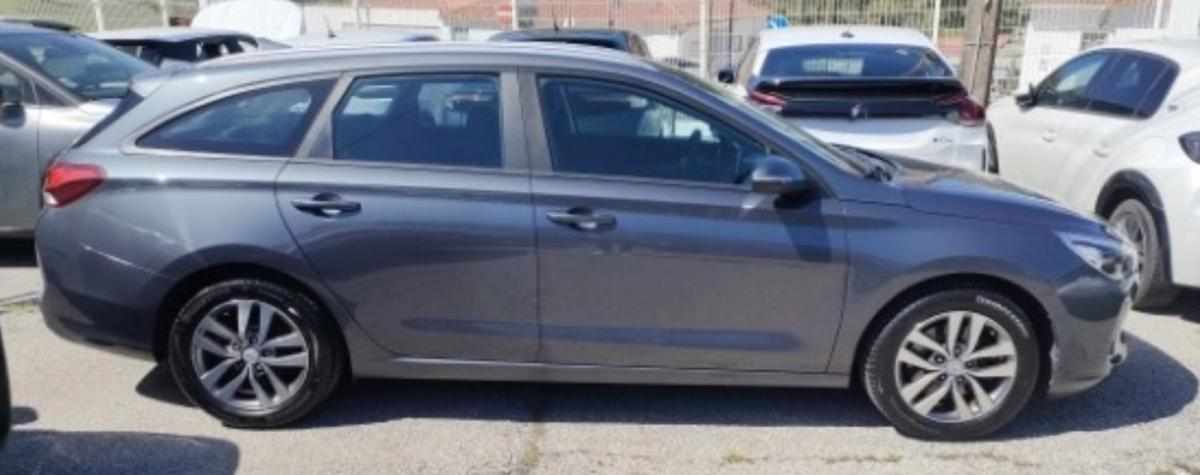 hyundai-i30-sw-1-6-crdi-2018-diesel-1600cc