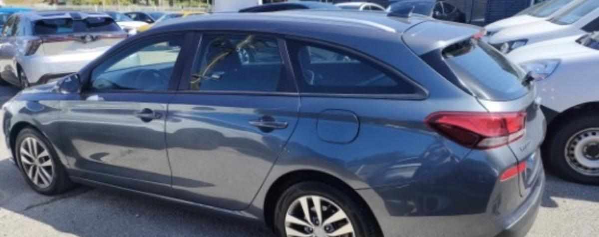 hyundai-i30-sw-1-6-crdi-2018-diesel-1600cc