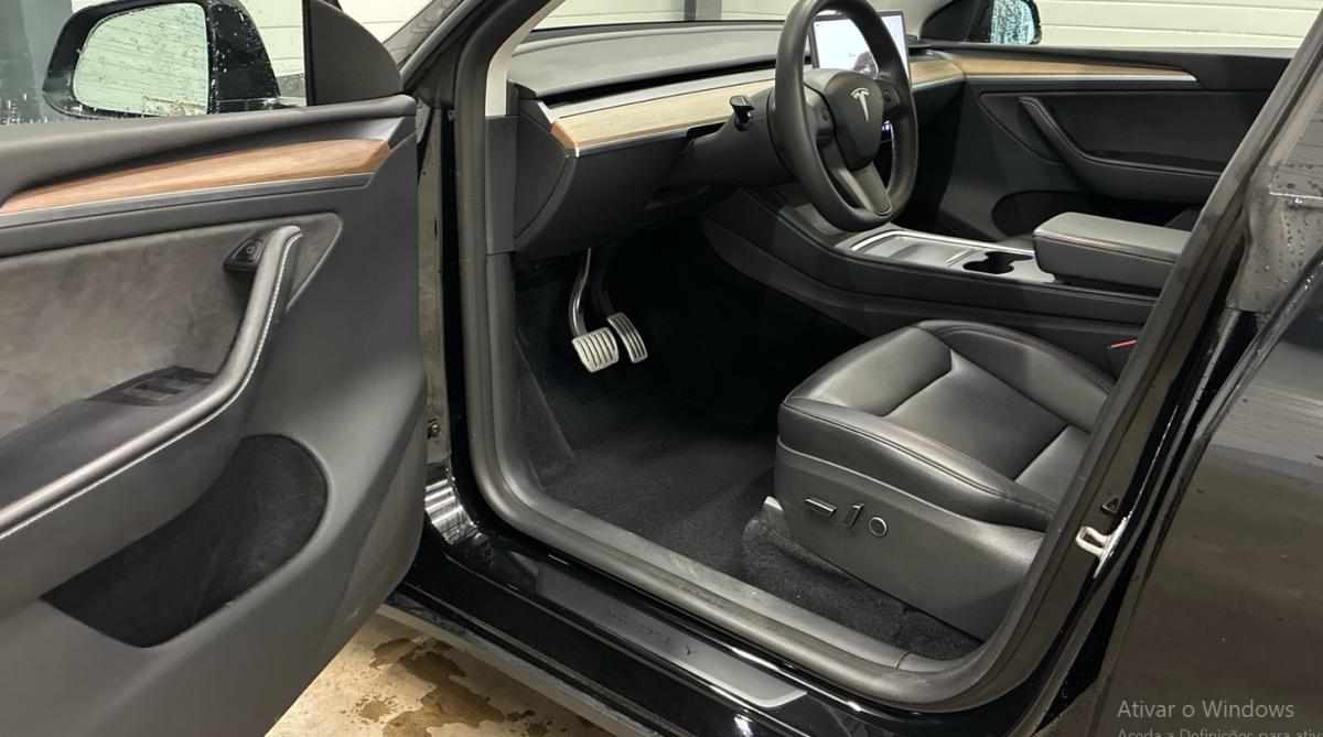 tesla-model-y-performance-2024-eletrico