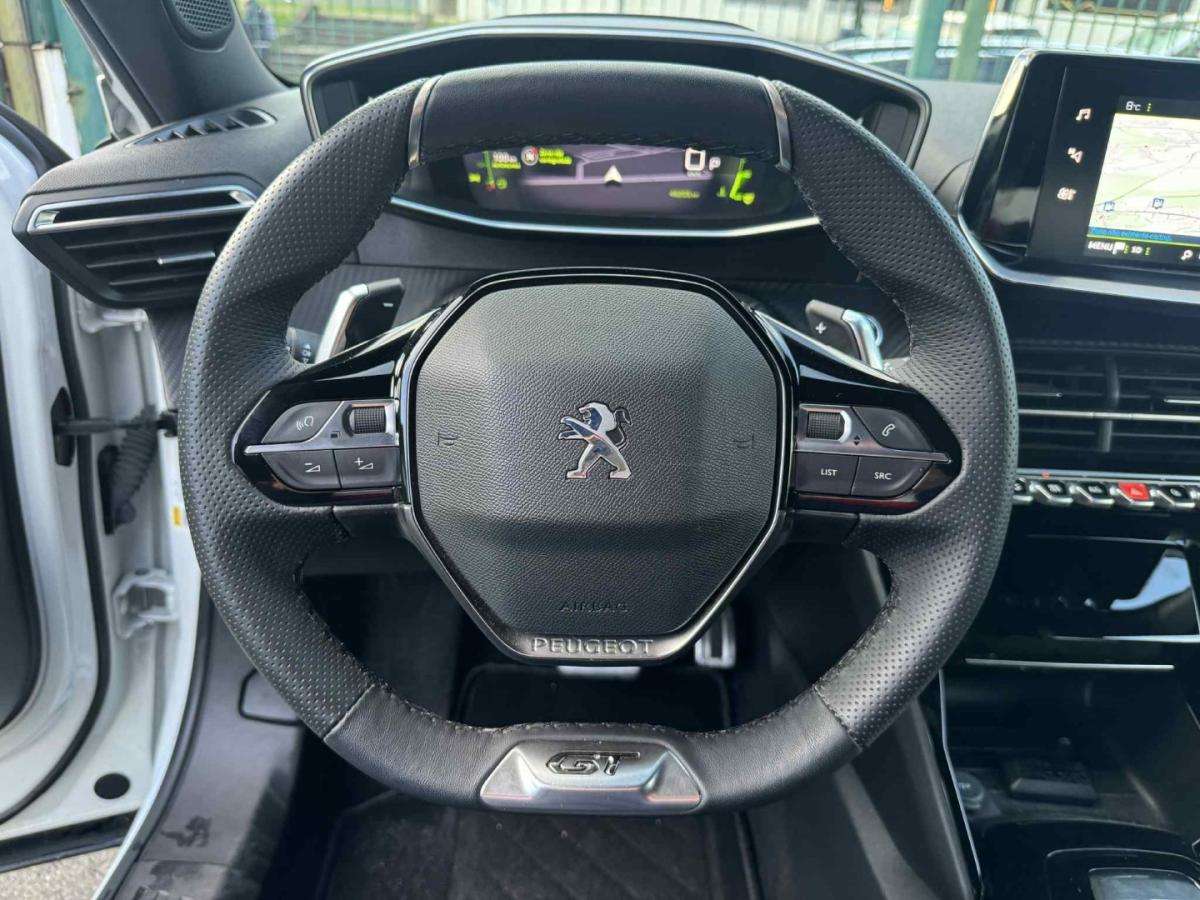 peugeot-2008-2023-gasolina-1199cc