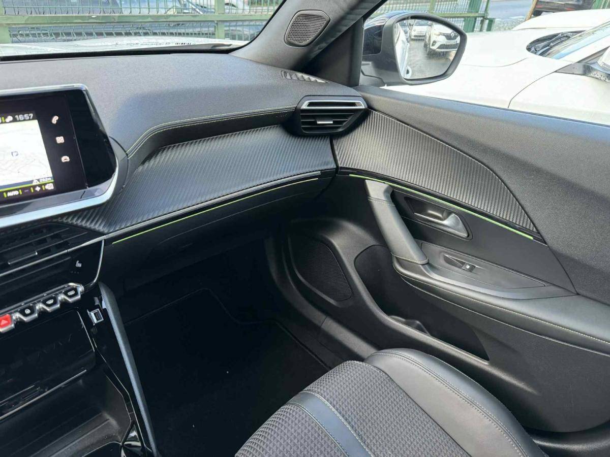 peugeot-2008-2023-gasolina-1199cc