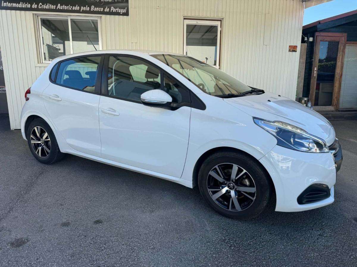 peugeot-208-2019-gasolina-1199cc