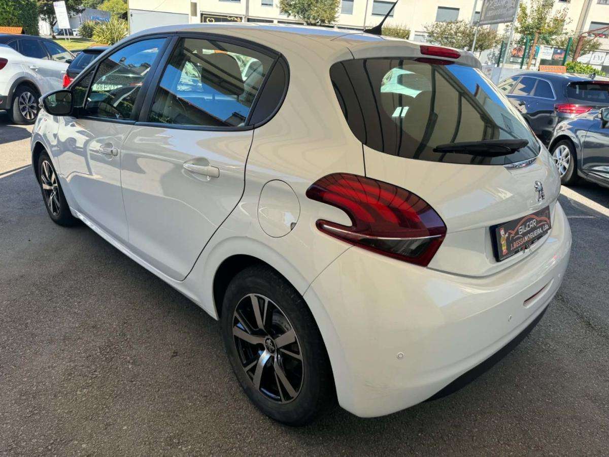 peugeot-208-2019-gasolina-1199cc