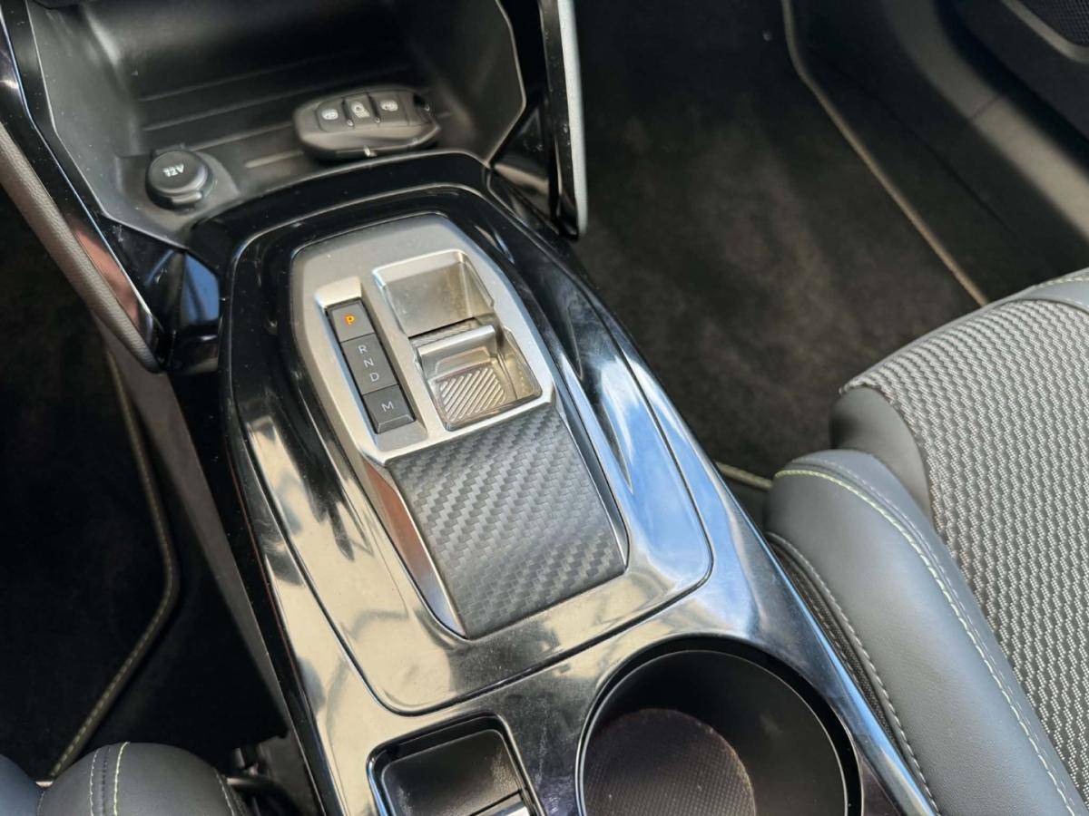 peugeot-2008-2024-gasolina-1199cc