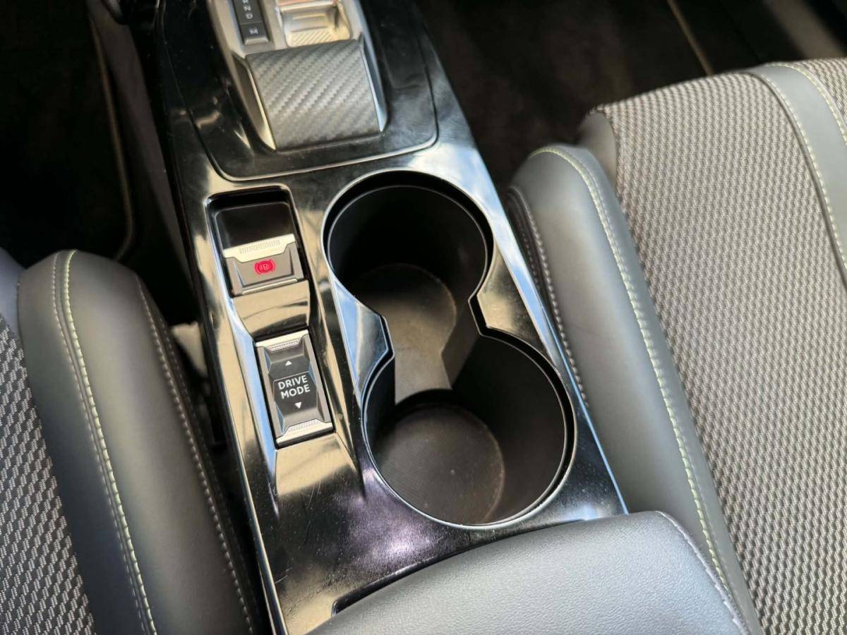 peugeot-2008-2024-gasolina-1199cc