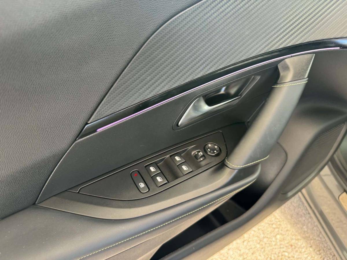 peugeot-2008-2024-gasolina-1199cc