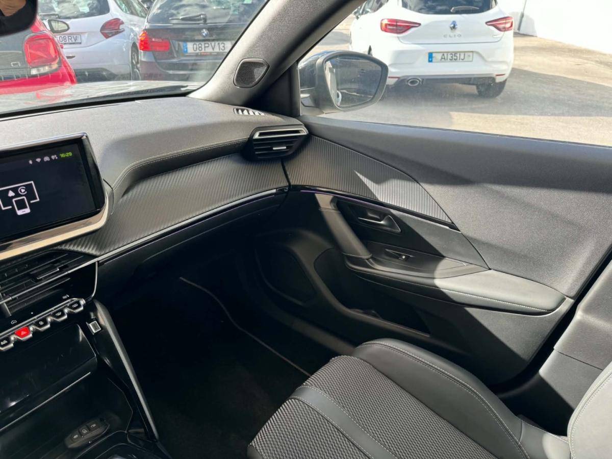 peugeot-2008-2024-gasolina-1199cc