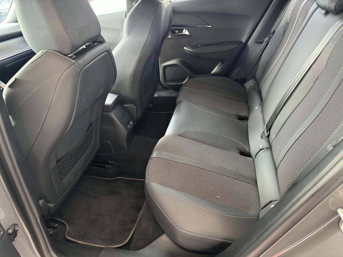 peugeot-2008-2024-gasolina-1199cc
