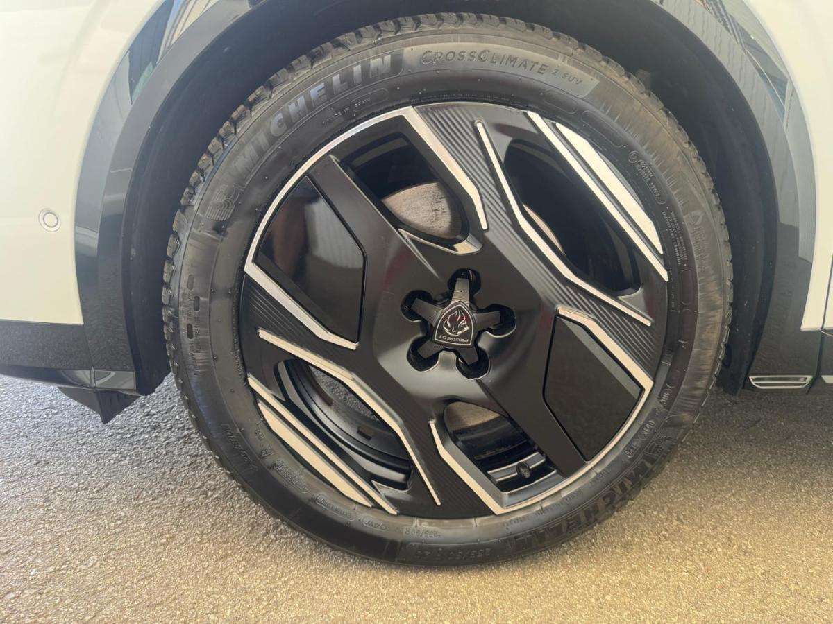 peugeot-e-3008-2024-eletrico-0cc
