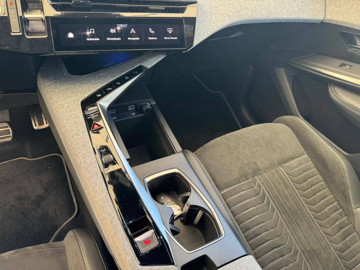 peugeot-e-3008-2024-eletrico-0cc