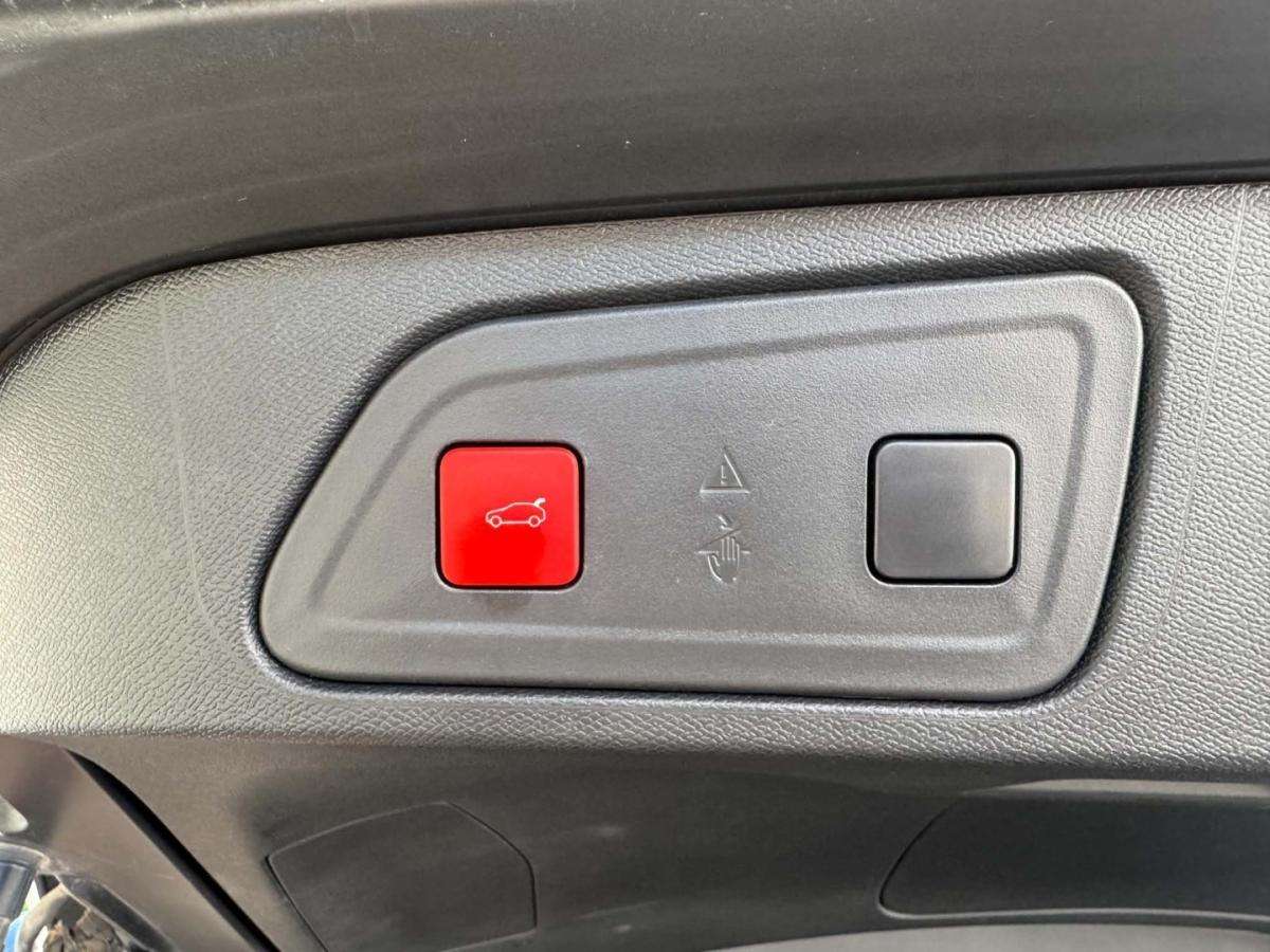 citroen-c5-aircross-2024-diesel-1499cc