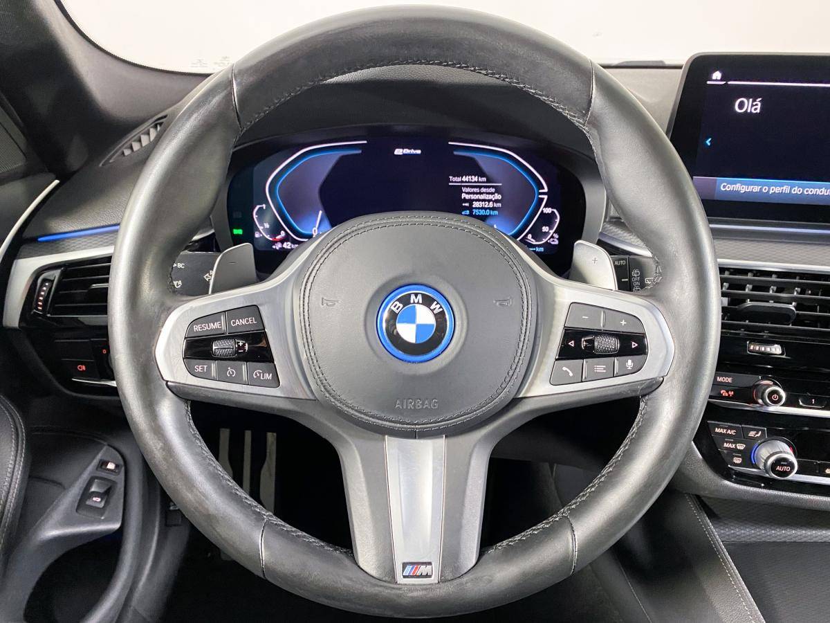 bmw-serie-5-2022-hibrido-a-gasolina-1998cc