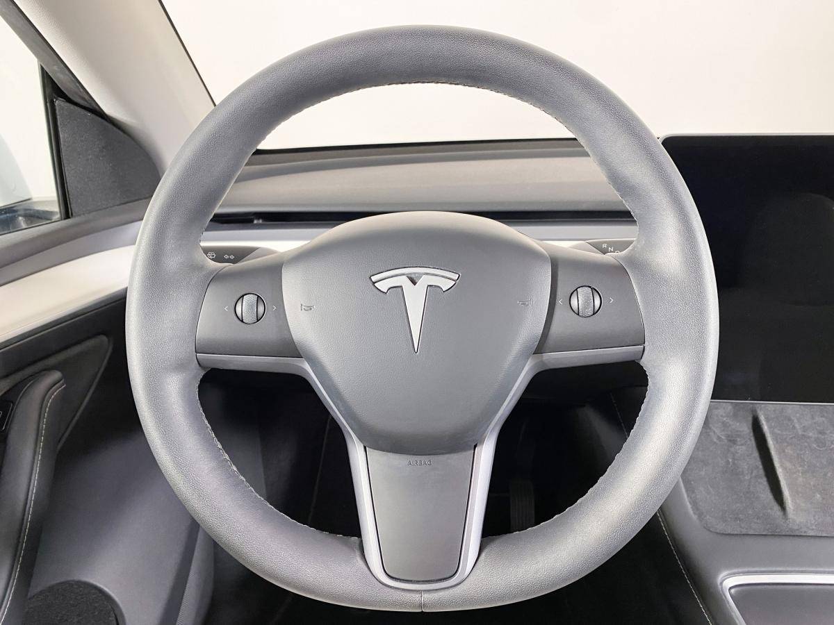 tesla-model-y-2022-eletrico-500cc