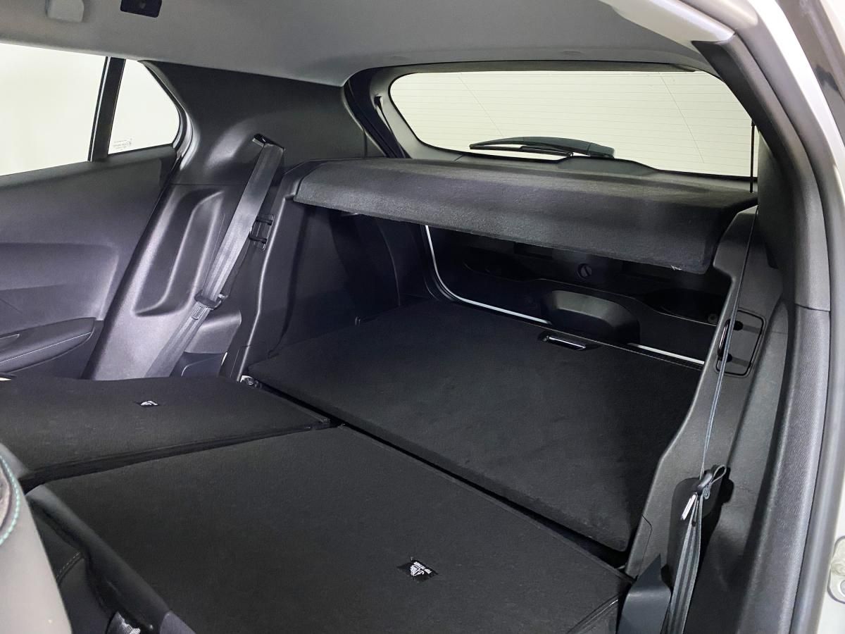 peugeot-2008-2022-gasolina-1199cc