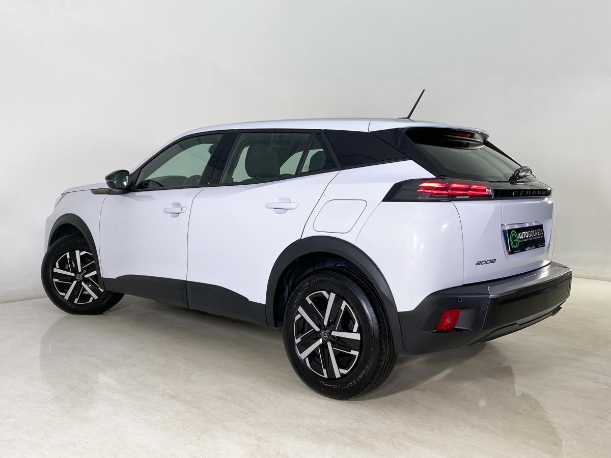 peugeot-2008-2023-gasolina-1199cc