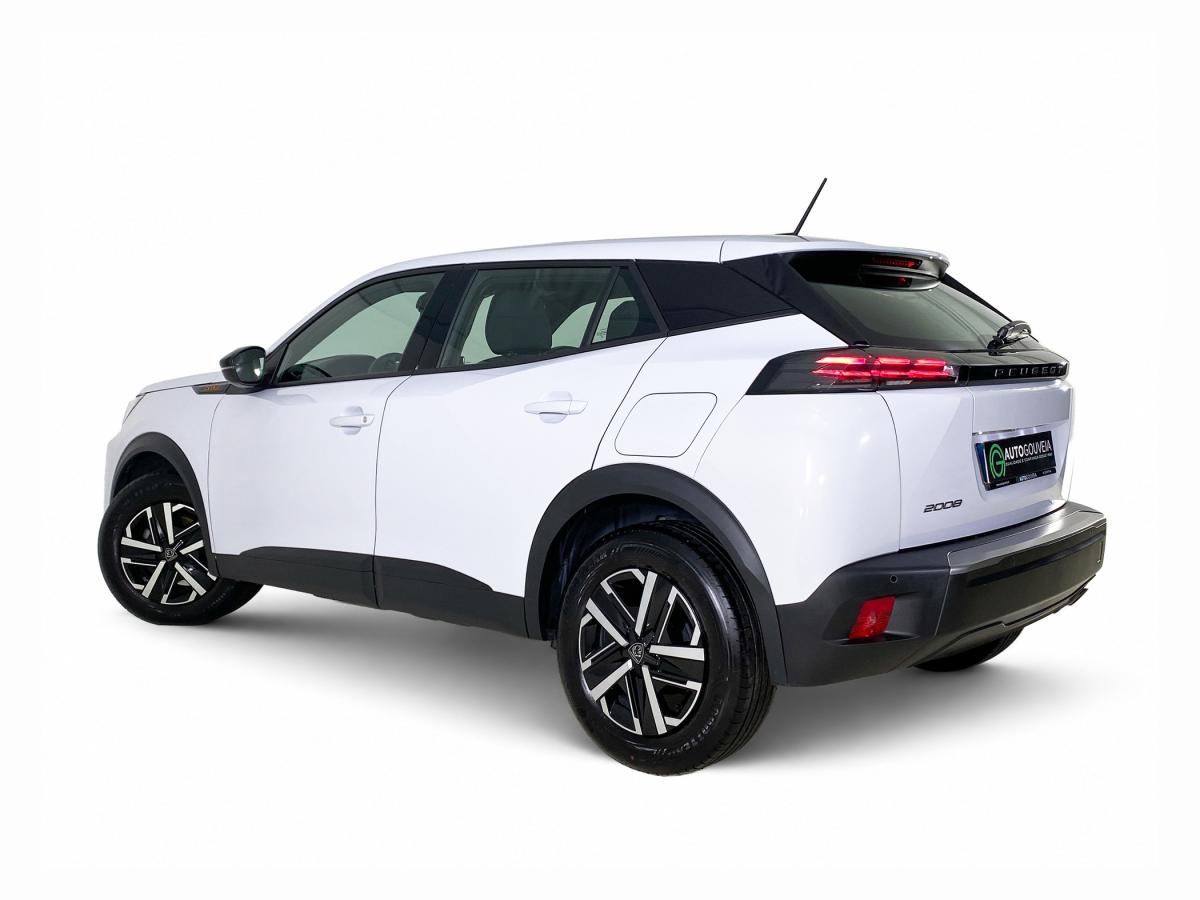 peugeot-2008-2023-gasolina-1199cc