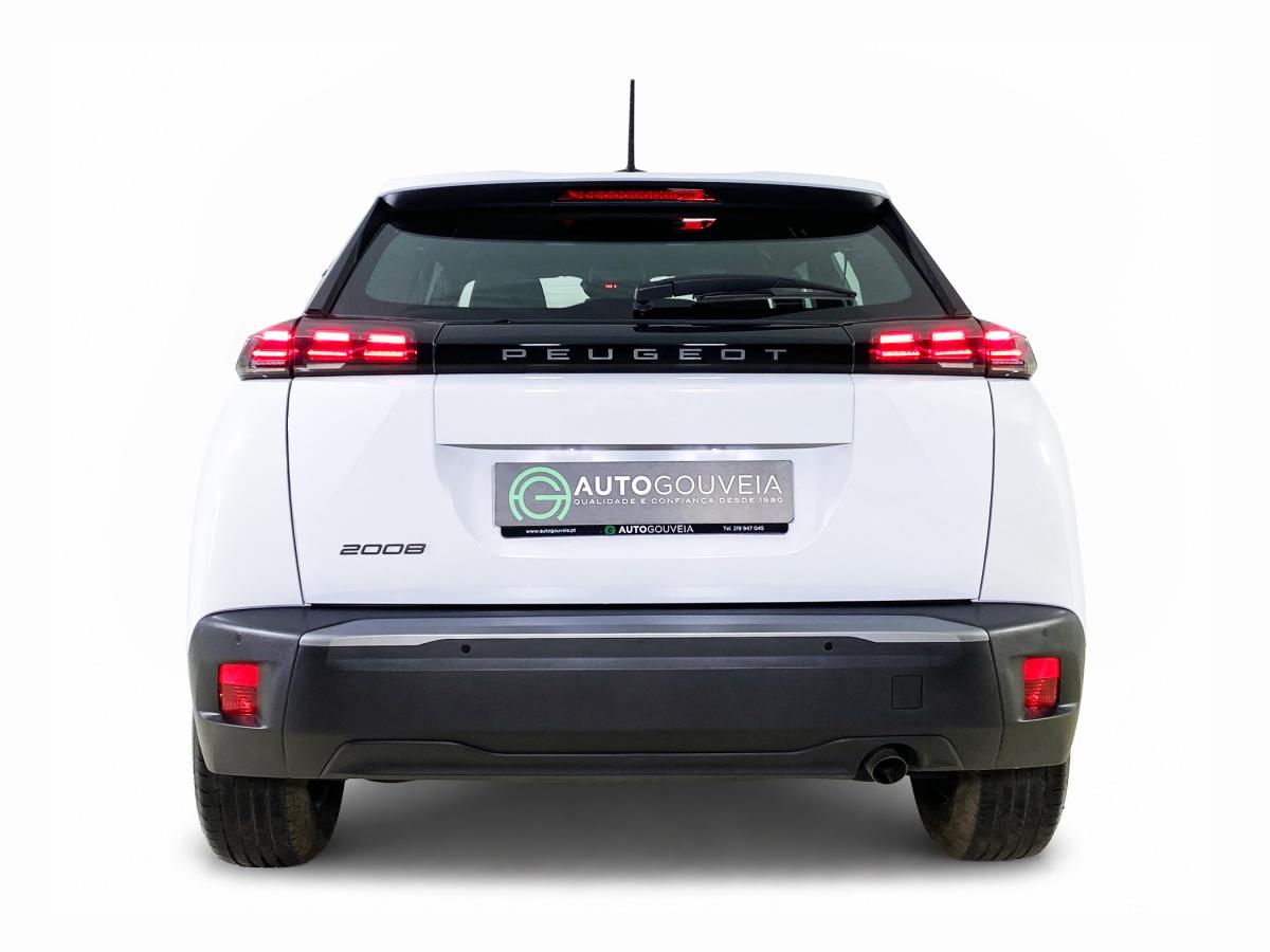 peugeot-2008-2023-gasolina-1199cc
