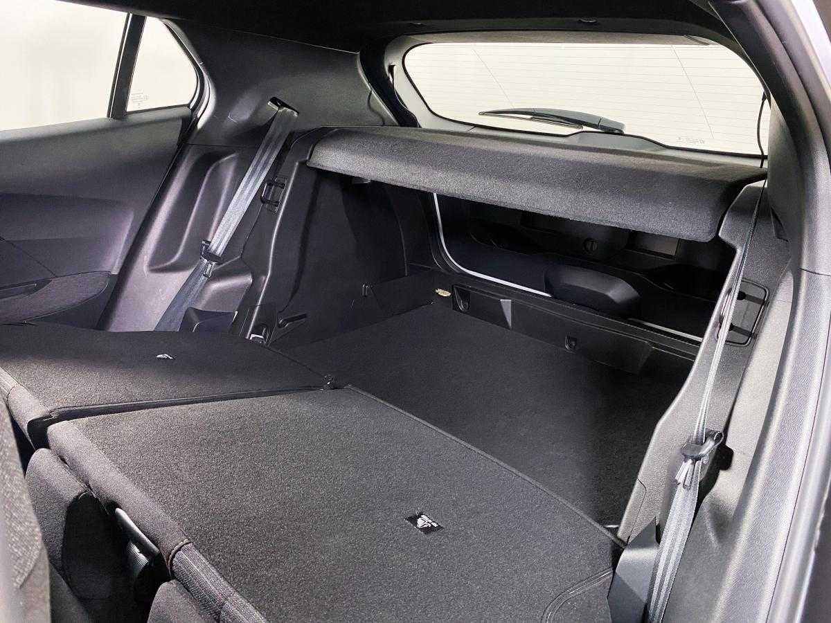 peugeot-2008-2023-gasolina-1199cc