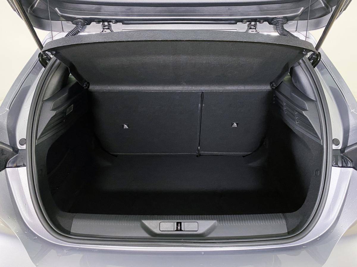 peugeot-308-2025-diesel-1499cc