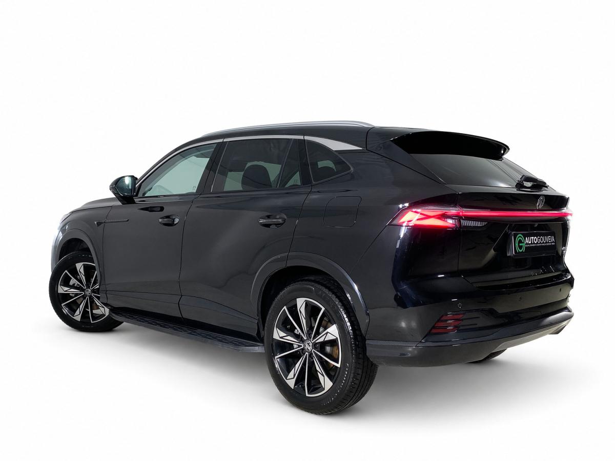 mg-hs-2025-hibrido-a-gasolina-1490cc