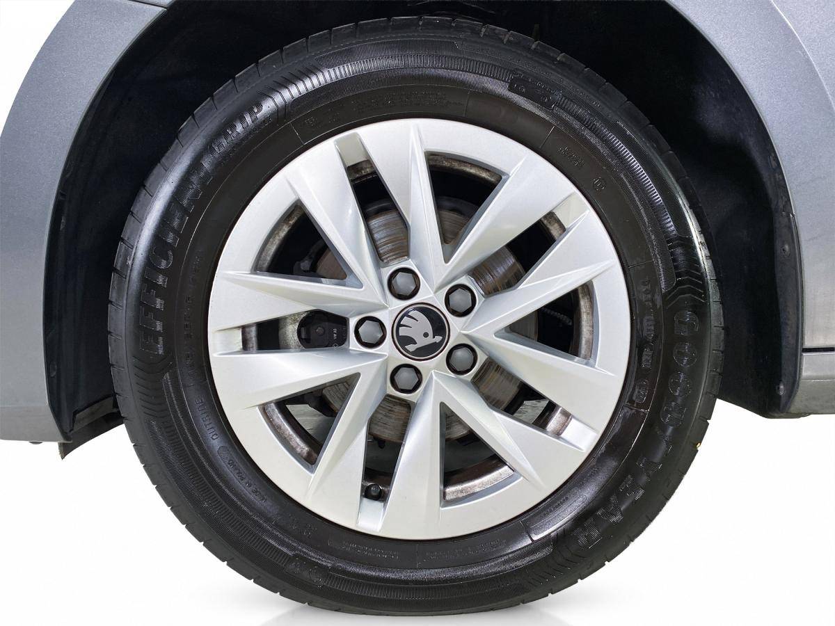 skoda-fabia-2025-gasolina-999cc