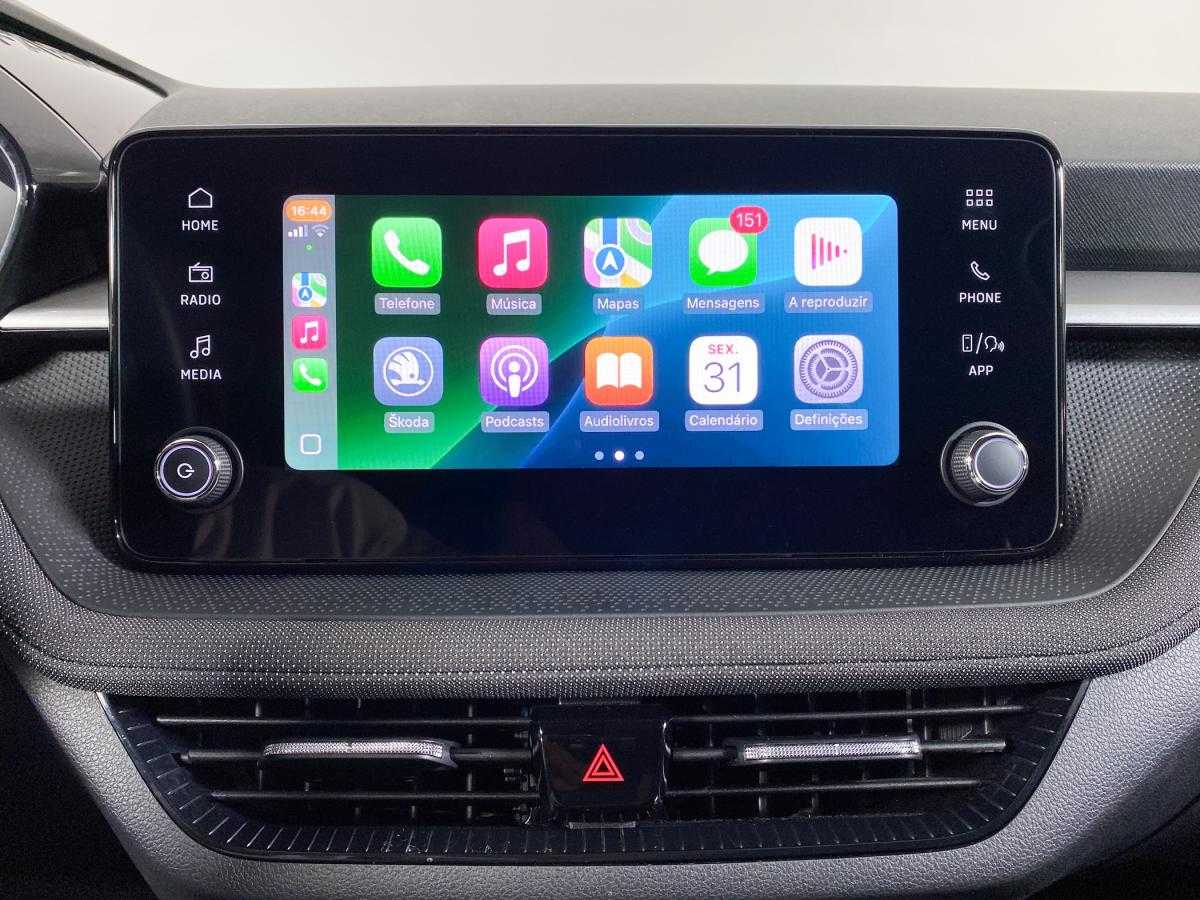 skoda-fabia-2025-gasolina-999cc