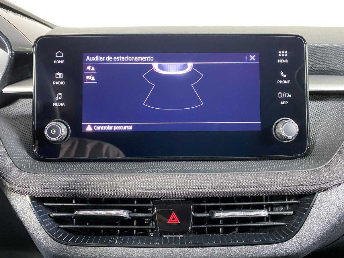skoda-fabia-2025-gasolina-999cc