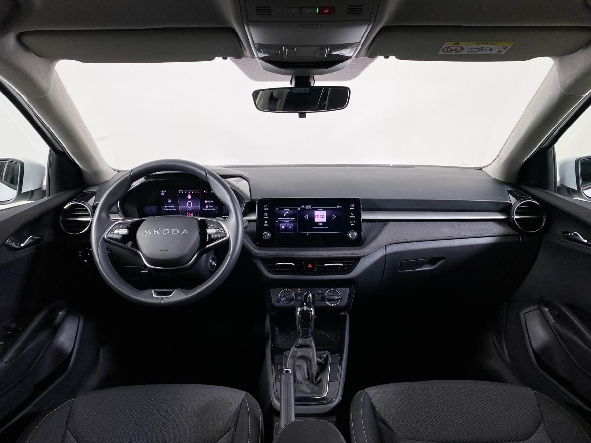 skoda-fabia-2025-gasolina-999cc